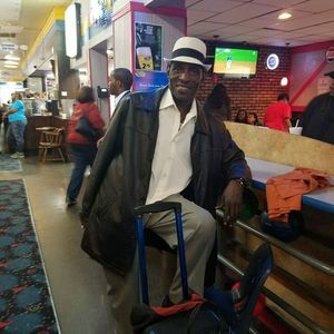 Meet your Posher, Dennis